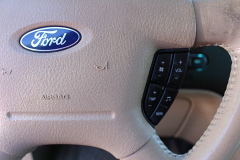 2003 Ford Expedition “TOW RIG”