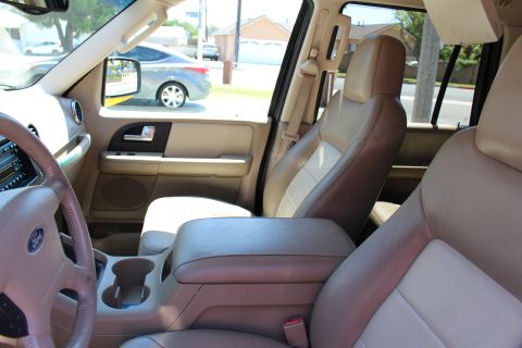 2003 Ford Expedition “TOW RIG”