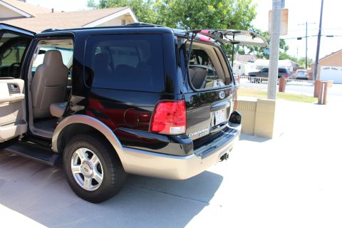 2003 Ford Expedition “TOW RIG”