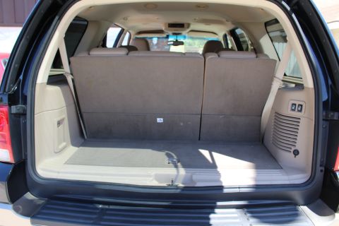 2003 Ford Expedition “TOW RIG”
