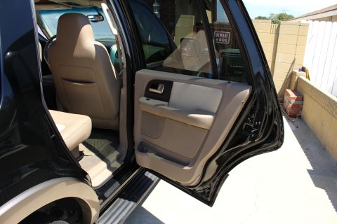 2003 Ford Expedition “TOW RIG”