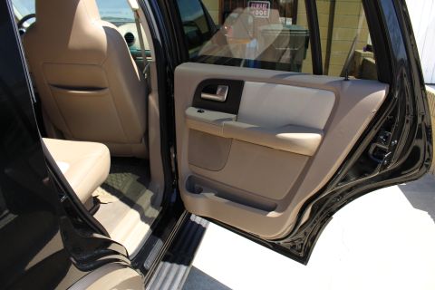 2003 Ford Expedition “TOW RIG”