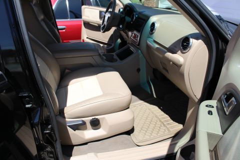 2003 Ford Expedition “TOW RIG”