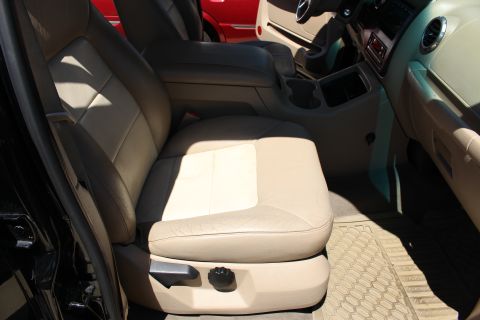 2003 Ford Expedition “TOW RIG”