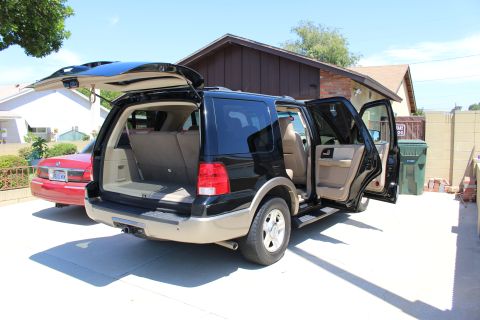 2003 Ford Expedition “TOW RIG”