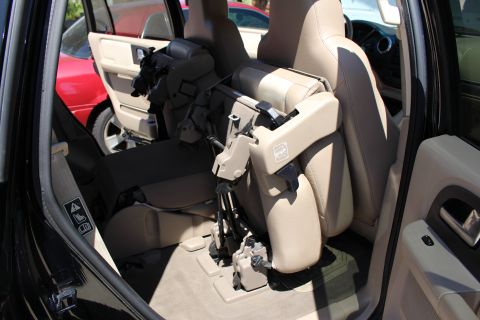 2003 Ford Expedition “TOW RIG”