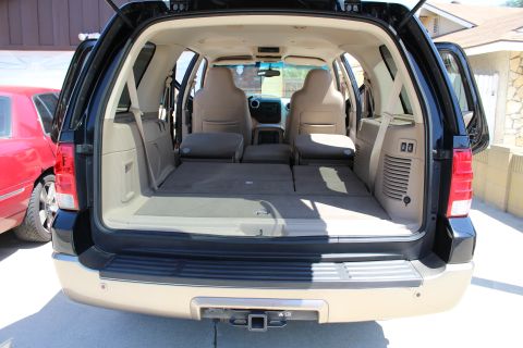 2003 Ford Expedition “TOW RIG”
