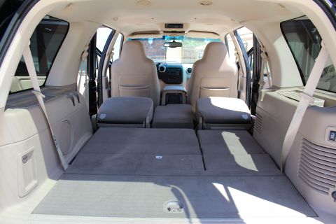 2003 Ford Expedition “TOW RIG”