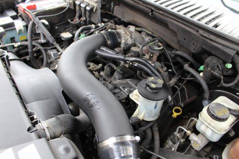 2003 Ford Expedition - Close-up of an engine bay a K&N cold air intake system.