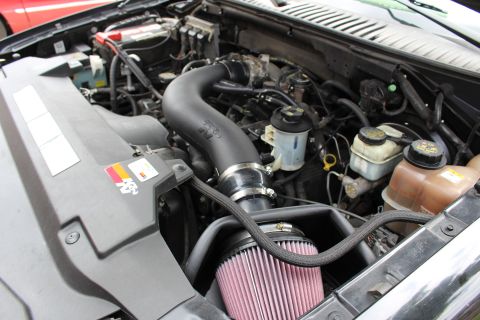 2003 Ford Expedition - Engine bay with aftermarket K&N cold air intake installed.