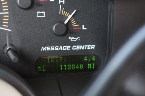 2003 Ford Expedition - The vehicle's odometer displays 118,840 miles, with the trip meter reading 4.4.