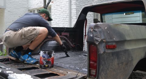 1979 Ford Bronco - Applying bed liner to a 1979 Ford Bronco.