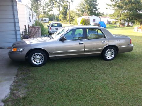 2001 Mercury Marquis
