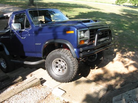1982 Ford Bronco - This 1982 Ford Bronco features a custom front bumper and auxiliary lighting.