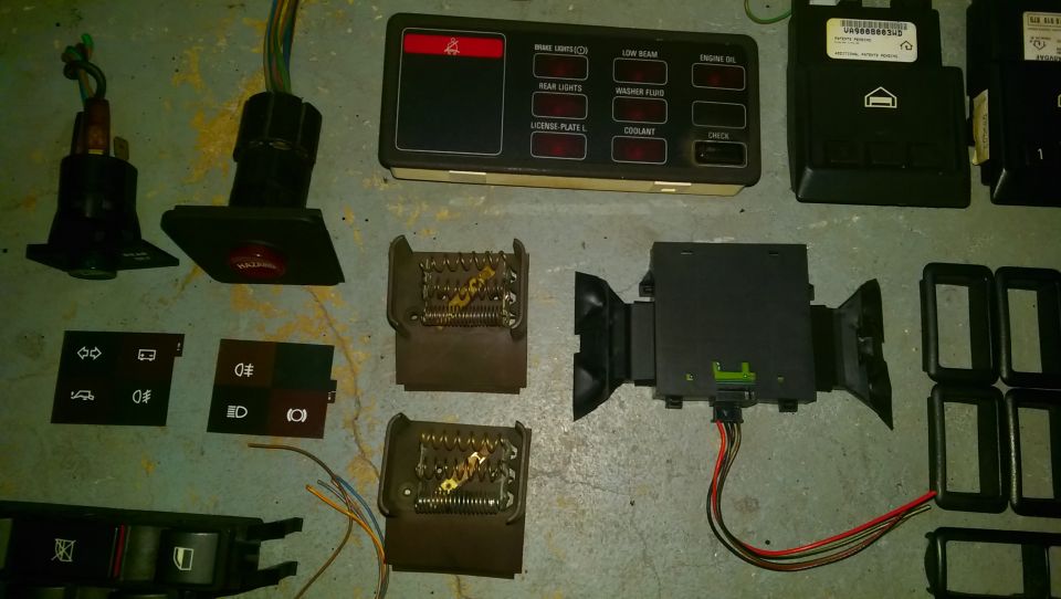 BMW E30 dashboard switches and control modules