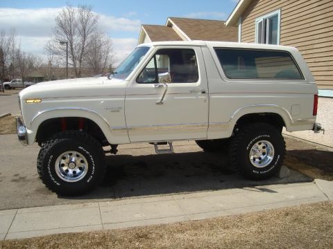 1982 Ford Bronco - This lifted Ford Bronco features a classic body style from the early 1980s.