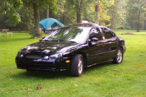 1999 Ford Taurus - Pic of my car taken by someone else.