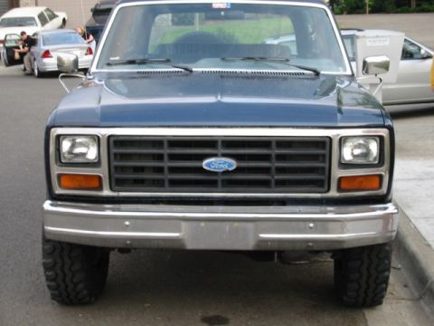 1985 Ford Bronco - Nose shot.