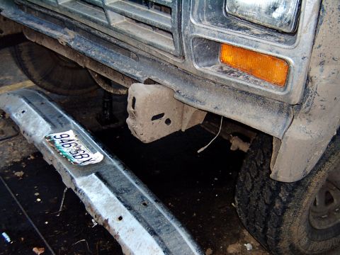1982 Ford Bronco - thats where i wanna mount my tow hooks