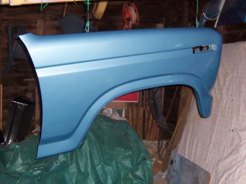 1983 Ford Bronco - fenders with no rust from an 86 bronco
