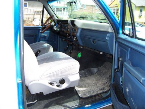 1983 Ford Bronco - Passenger side