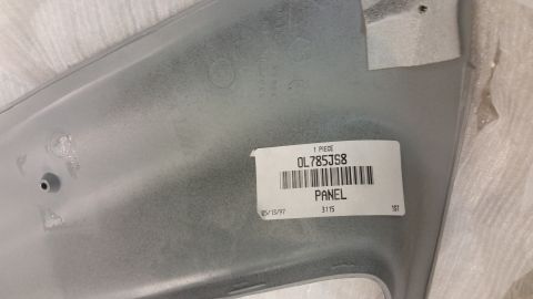 1987 Dodge 1500 - A silver panel with a part number and manufacturing date is shown. The registry label may be incorrect.