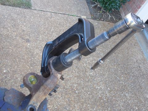 1983 Ford Bronco - Pressing the lower BJ ([url=https://www.amazon.com/dp/B000C5HPRO/]MotorCraft MCS-10253 ) in last, so it wasn't in the way of pressing the u…