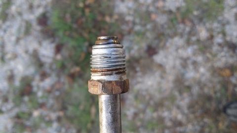 1994 GMC Suburban - Damn you General Motors. Wasn't anticipating this...completely screwed up my Saturday. Buddy at work says we carry adapters for them so I'l…