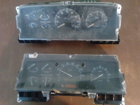 1990 Ford F-250 - 87-91 instrument cluster out of my 88 Bronco on top 92-96 instrument cluster out of my 96 Bronco on bottom Because I am putting a electroni…