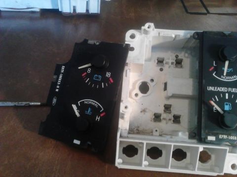 1990 Ford F-250 - gauge section removed