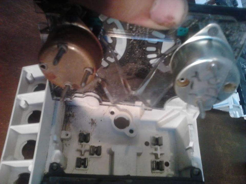 the sections are held in the connections. the gauges just push into and out of the rest of the assembly