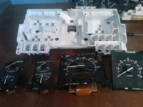 1990 Ford F-250 - the gauges removed form the 92-96 cluster. they are removed the same way