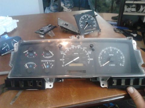 1990 Ford F-250 - all assembled minus the shift indicator which I don't have at the moment. the 96 one wont work because the PSOM hits so theres a possibilit…