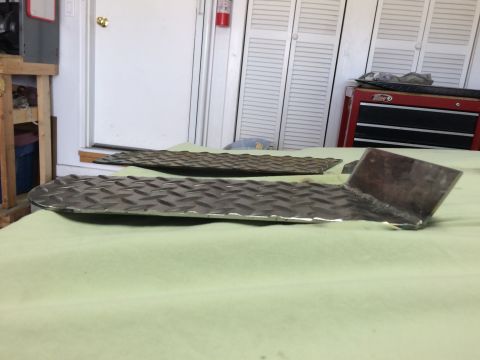 2014 Jeep Wrangler - 2014 JKU Rubicon rock slider mud rock deflector lip welded top view