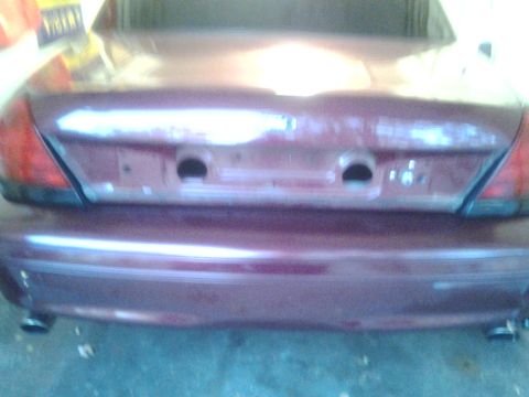 2004 Ford Crown Victoria - Rear Lid Removed