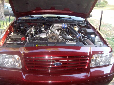 2004 Ford Crown Victoria - Back to the factory grille. Didn't like it at first, but now I like it. Keep that factory sleeper look.