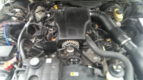 2004 Ford Crown Victoria photo