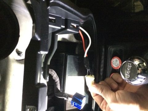 2014 Jeep Wrangler - 2014 JKU Rubicon project hidden GPS wire behind dash