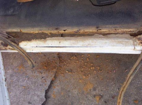 1985 Ford F-250 - Rocker Panel 2 (before)