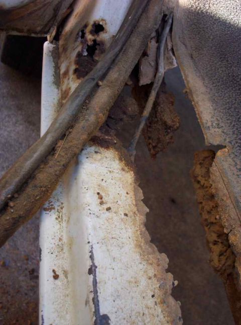 1985 Ford F-250 - Rocker Panel 3 (before)