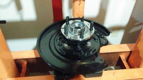 2007 Subaru Impreza - Pressing new hub and bearings