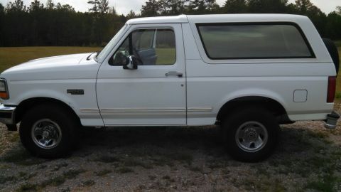1995 Ford Bronco photo