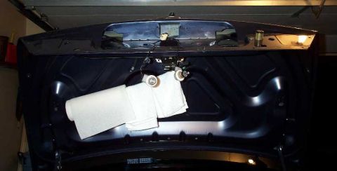 1998 Ford Crown Victoria - The trunk, with the rear fascia removed.