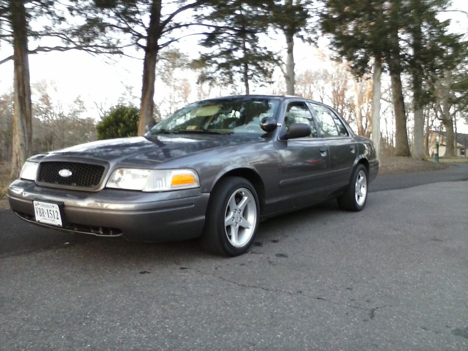 2006 Ford Crown Victoria “NOTORIOUS”