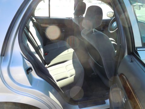 2001 Ford Crown Victoria