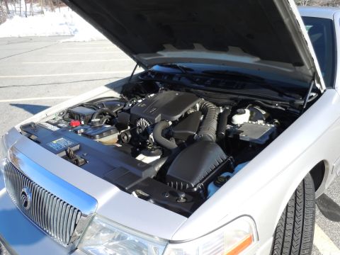 2001 Ford Crown Victoria