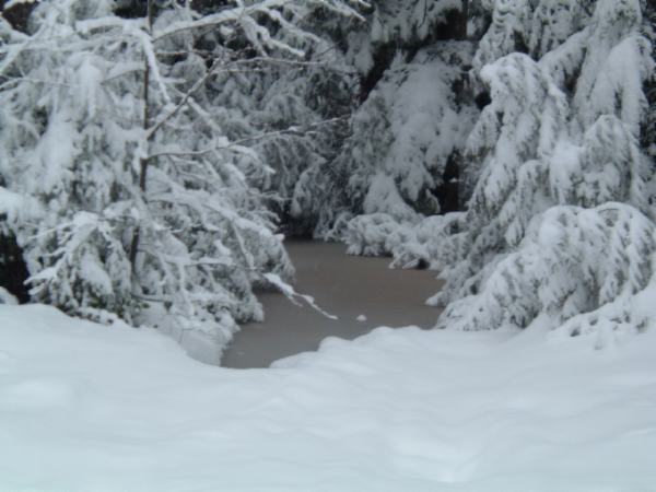 This is the entrance to the Loop.
Not too much clearance is there.