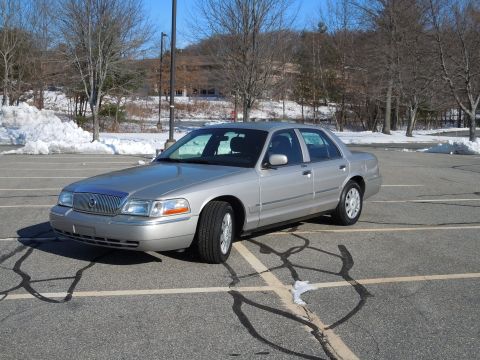 2001 Ford Crown Victoria