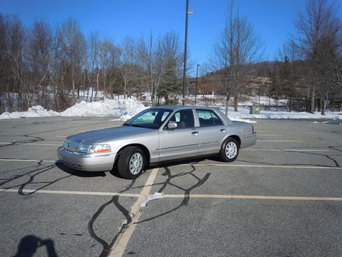 2001 Ford Crown Victoria