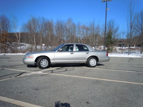 2001 Ford Crown Victoria